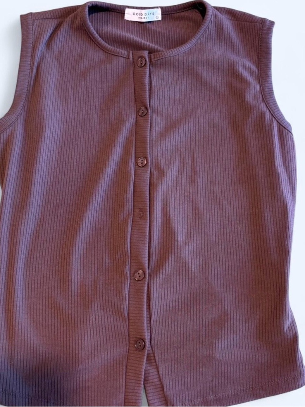 Ribbed Button-Front Sleeveless Top — Brown
